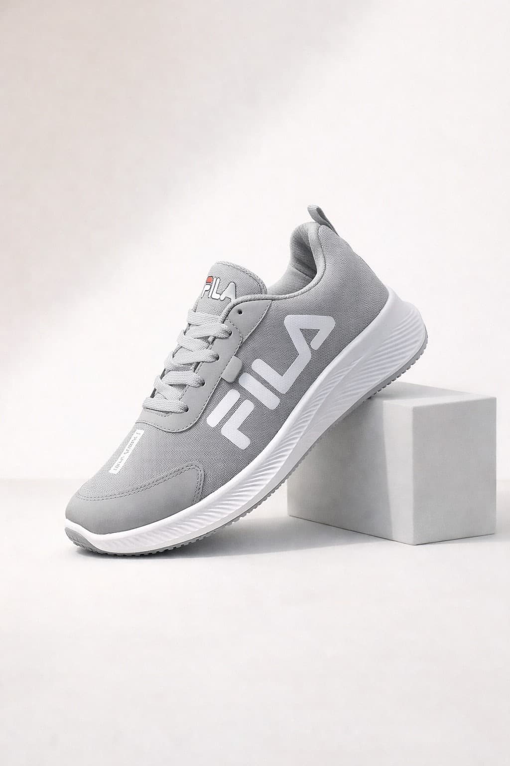 كوتشي FILA